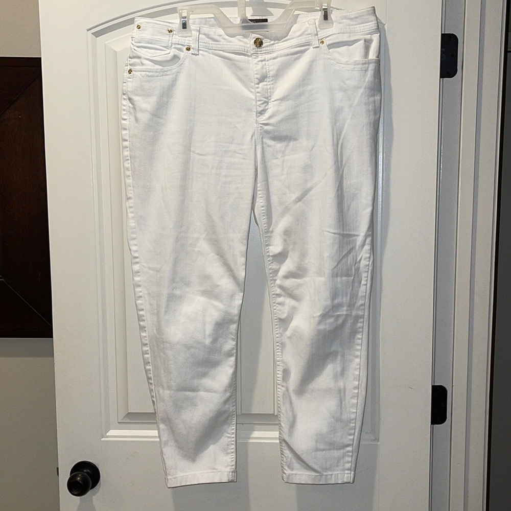 Chico’s So Slimming ankle jeans size 2.5